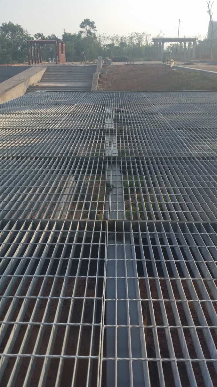 热镀锌钢格板用途——栈桥铺设