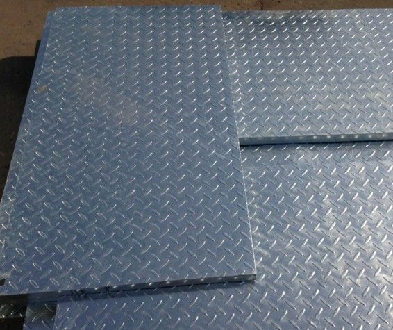 复合钢格板正面