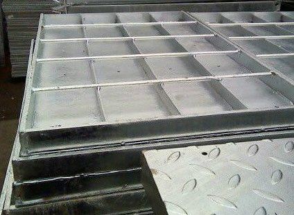 复合钢格板背面